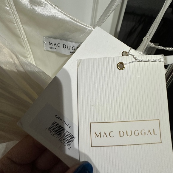 Mac Duggal || Flower Cocktail Dress | White - Picture 6 of 7